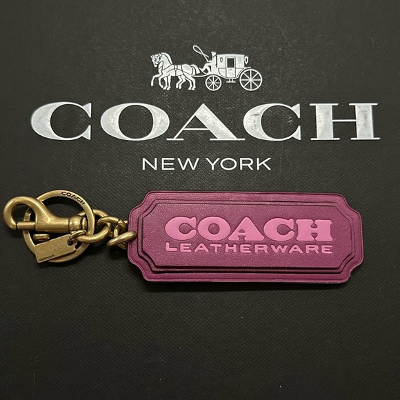 Coach Badge Bag Charm Large Leather Hangtag Hibiscus Keychain Leatherware Chain - Picture 1 of 10